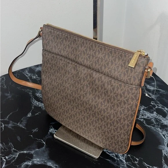 MICHAEL KORS Women’s Handbag Crossbody Logo Bag Brown Acorn AUTHENTIC - Picture 12 of 15